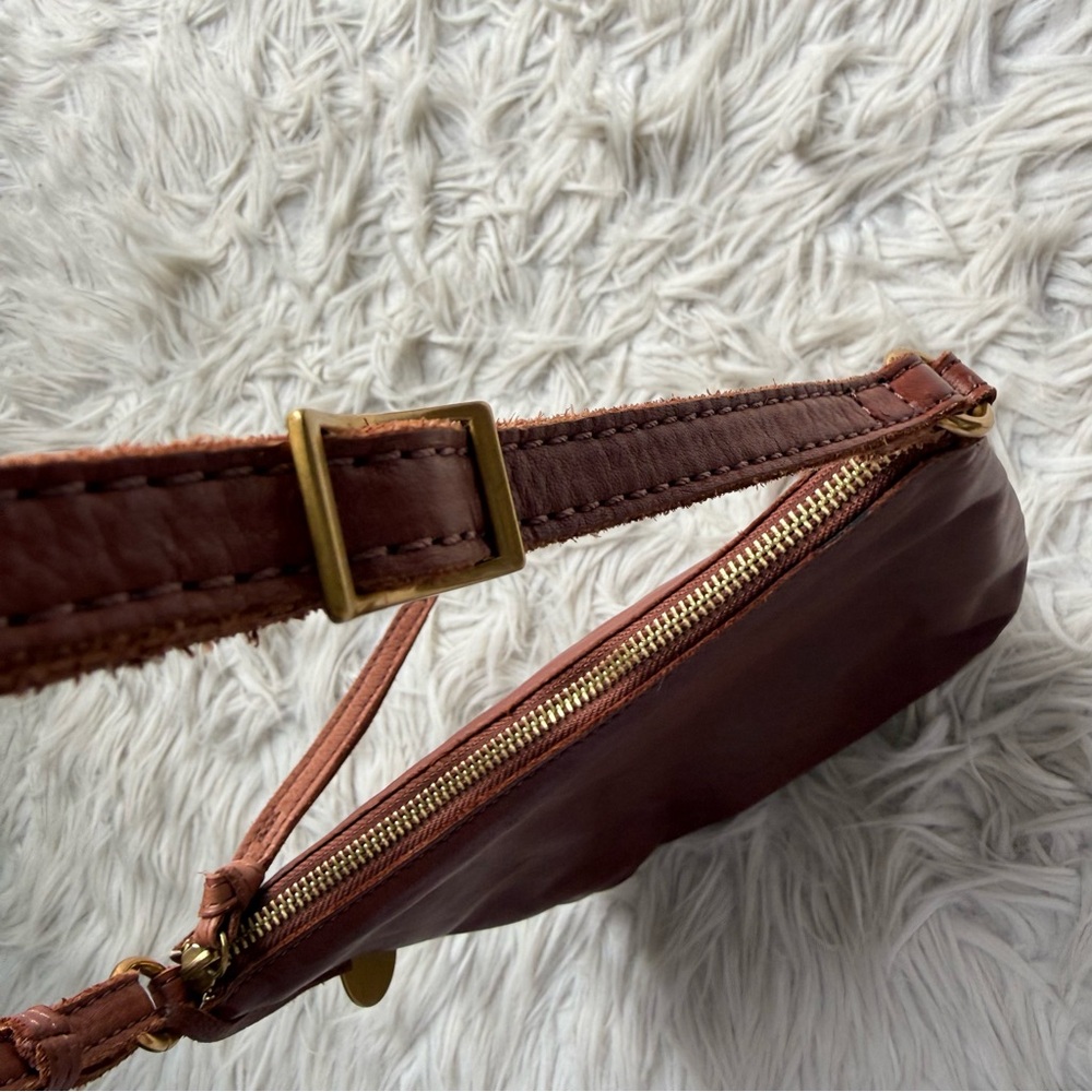 Margot New York Hobo Rich Brown Leather Lightweight Crossbody Bag Purse - Picture 6 of 15